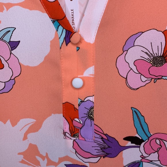 CANDIES Blouse Peach Purple PINTUCK SHELL Floral Popover V-Neck NWT Medium - Picture 5 of 12